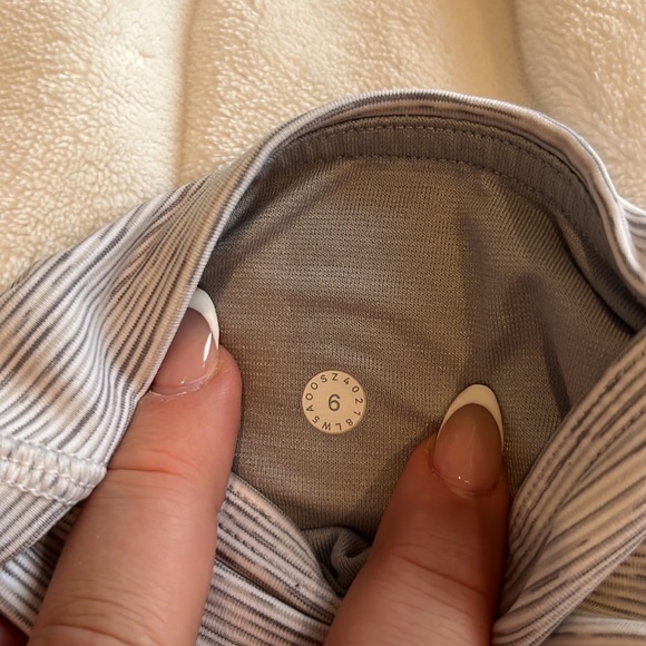 LULULEMON Fast and Free High-Rise Leggings 28” - Picture 7 of 7